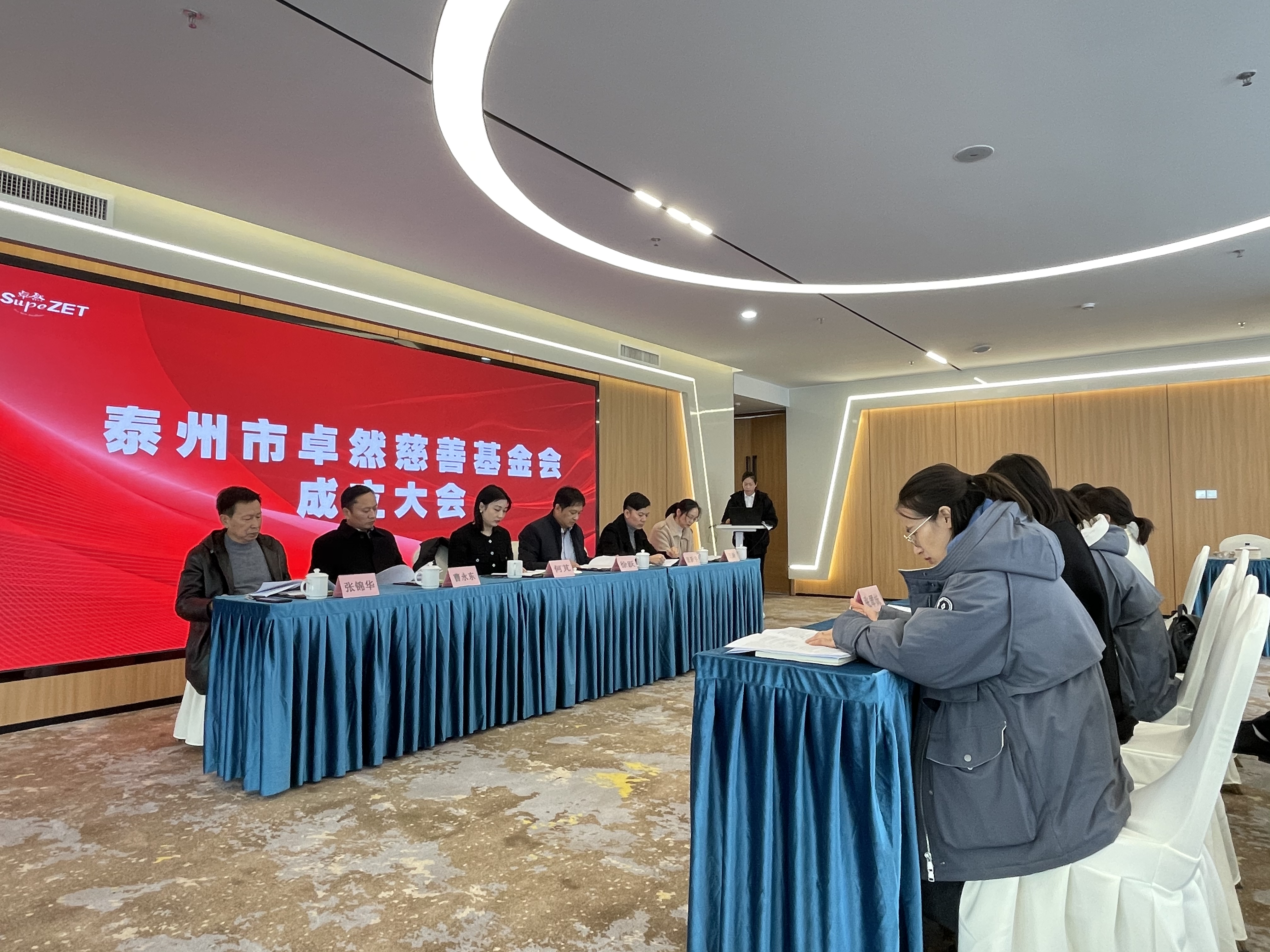 凝聚慈善实力，，，，转达大爱精神——泰州市维多利亚老品牌vic慈善基金会建设